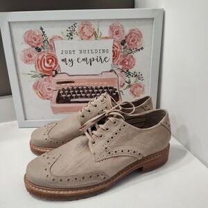 NWOT J. Shoes Churchill Genuine Smooth Leather Lace Up Brogue Wingtip Loafers, 7